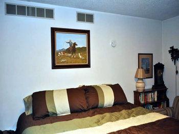 Lazy T Ranch Guest House Manhattan Bagian luar foto